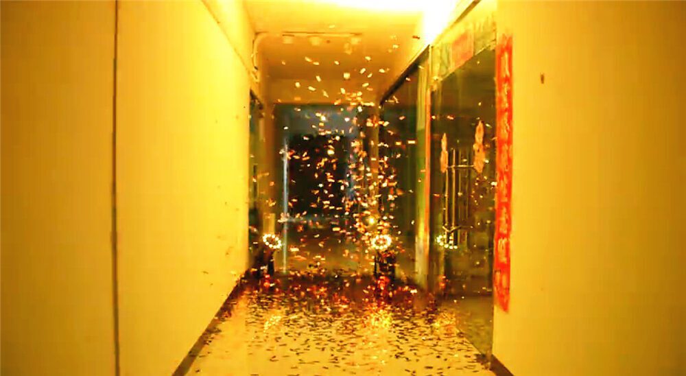 LED-Confetti-Machine04.jpg